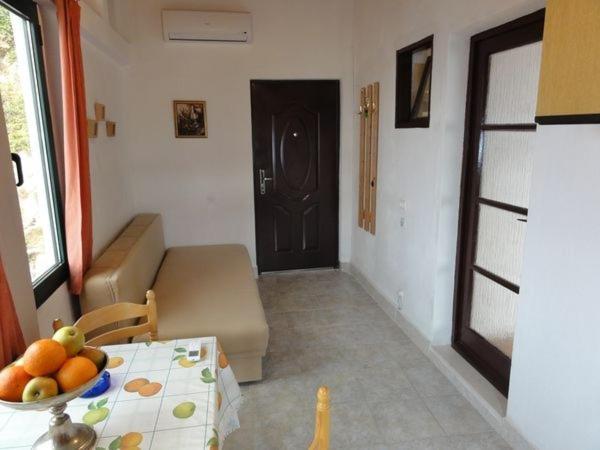 Apartments With A Parking Space Brela, Makarska - 11552 外观 照片